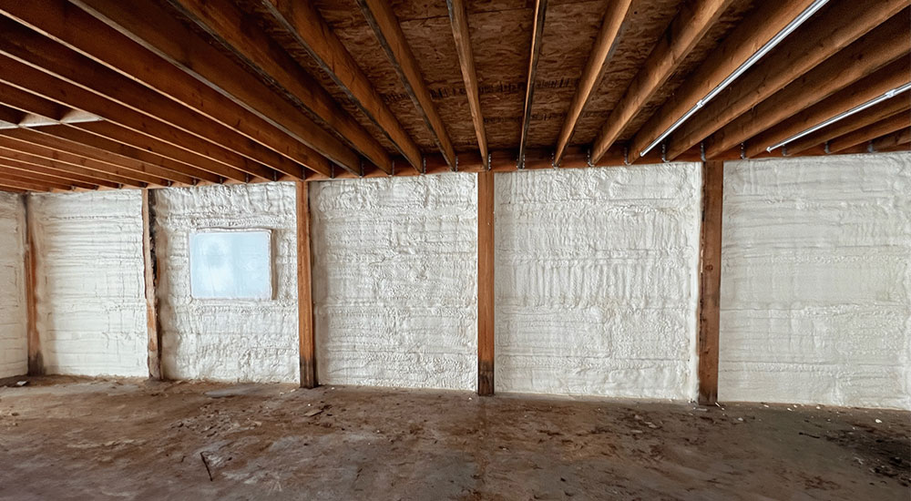 Barn with spray foam insulation by Cabinet Peaks Foam