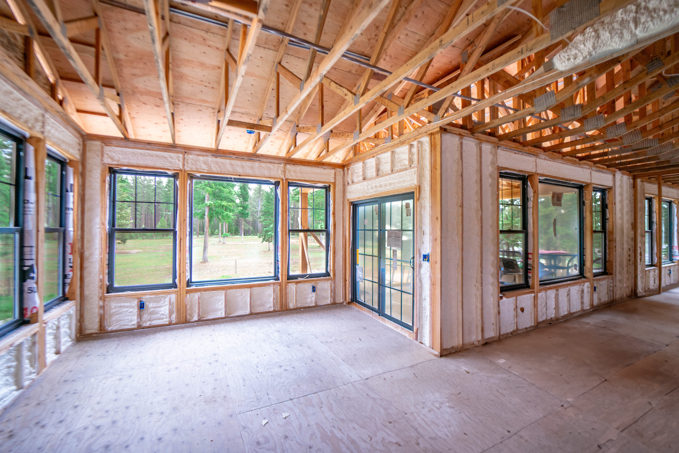 Cabinet Peaks Foam uses closed-cell spray foam insulation to optimize insulation performance in the walls of your residential or commercial space.